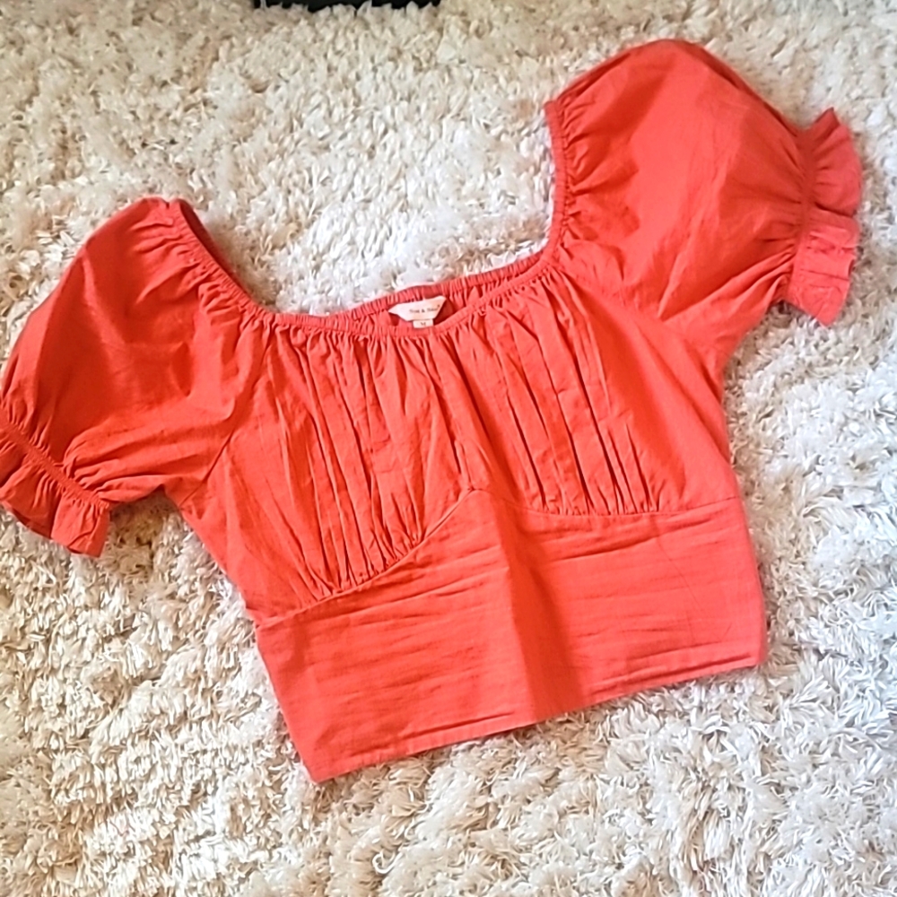 Sim and Sam cropped shirt sz M